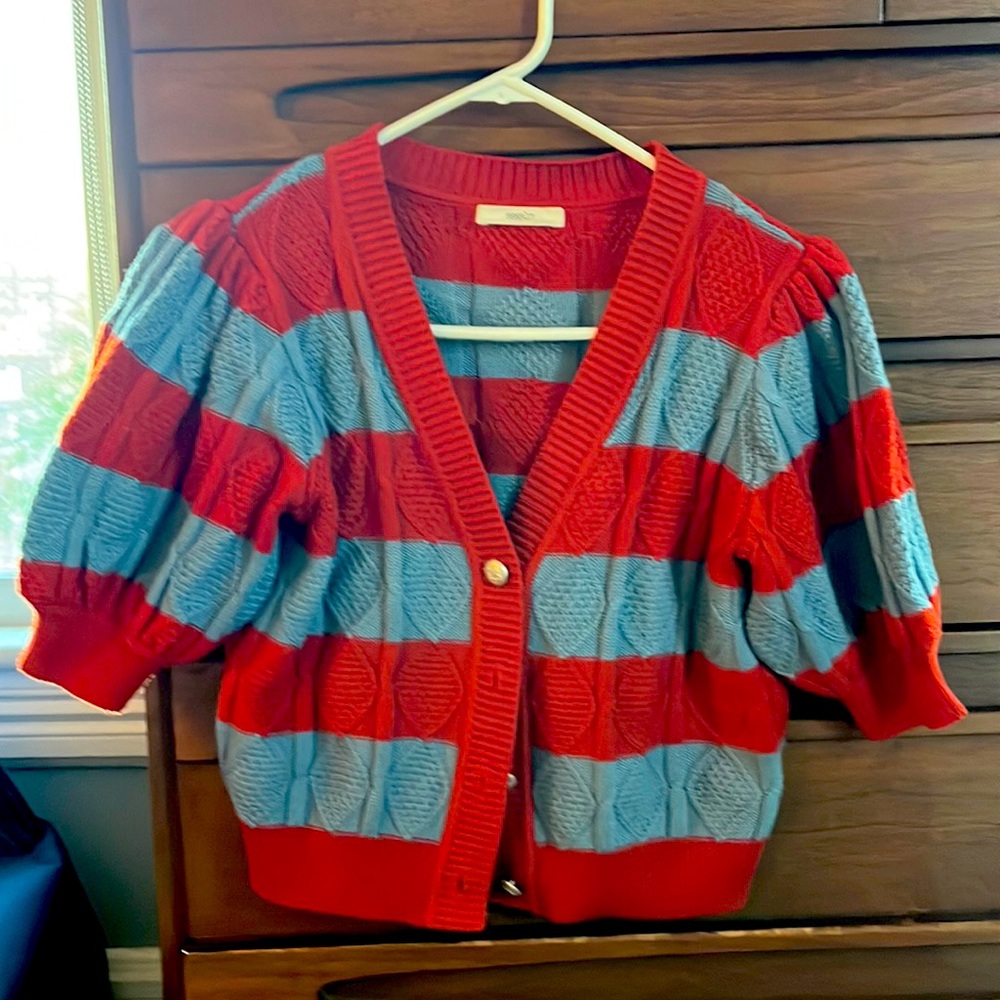 Sessun cardigan.